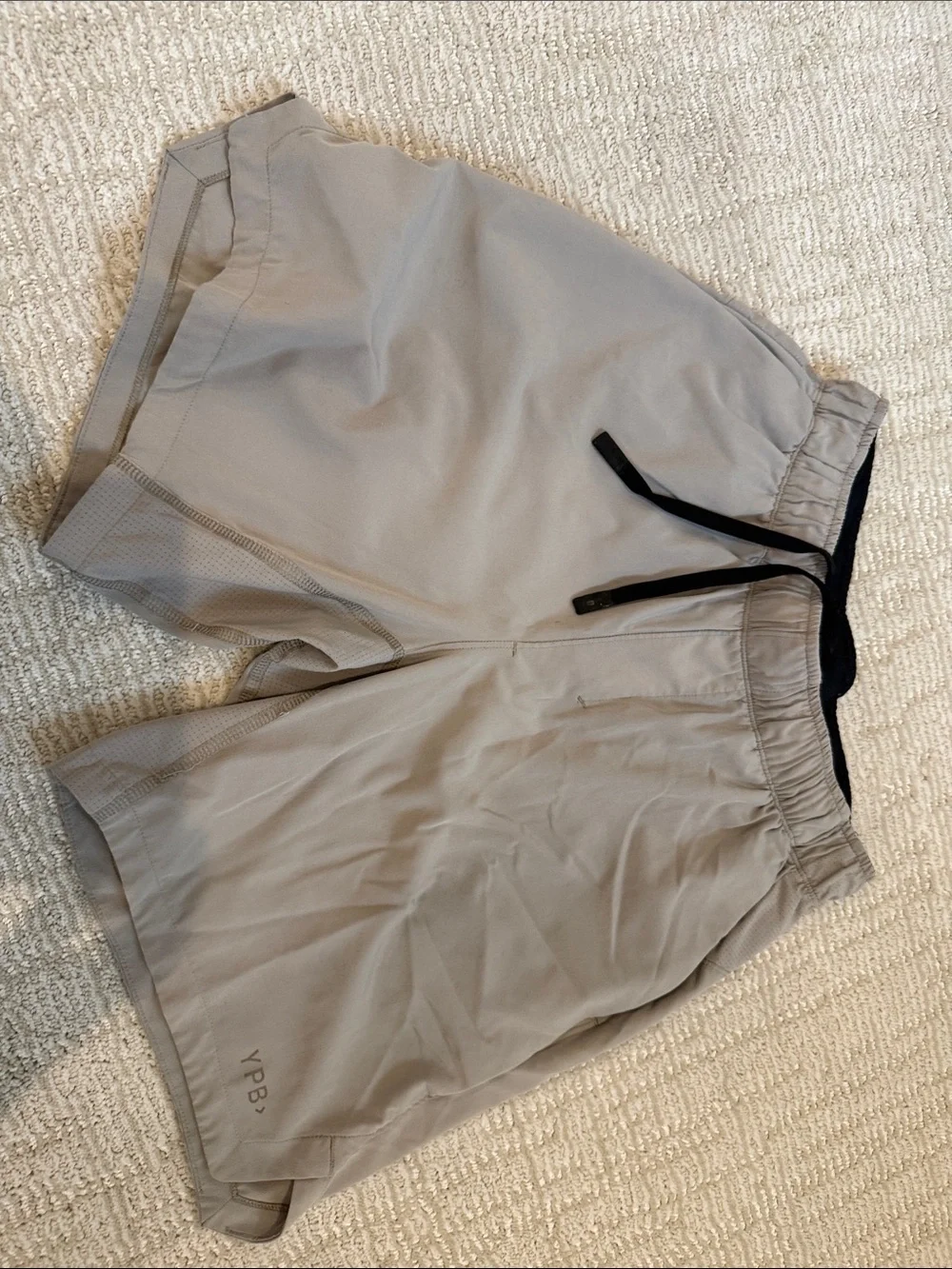 Abercrombie & Fitch Light Gray Men's Athletic Shorts with Black Drawstring (M)